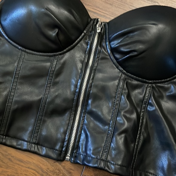 Corset top - Picture 4 of 5